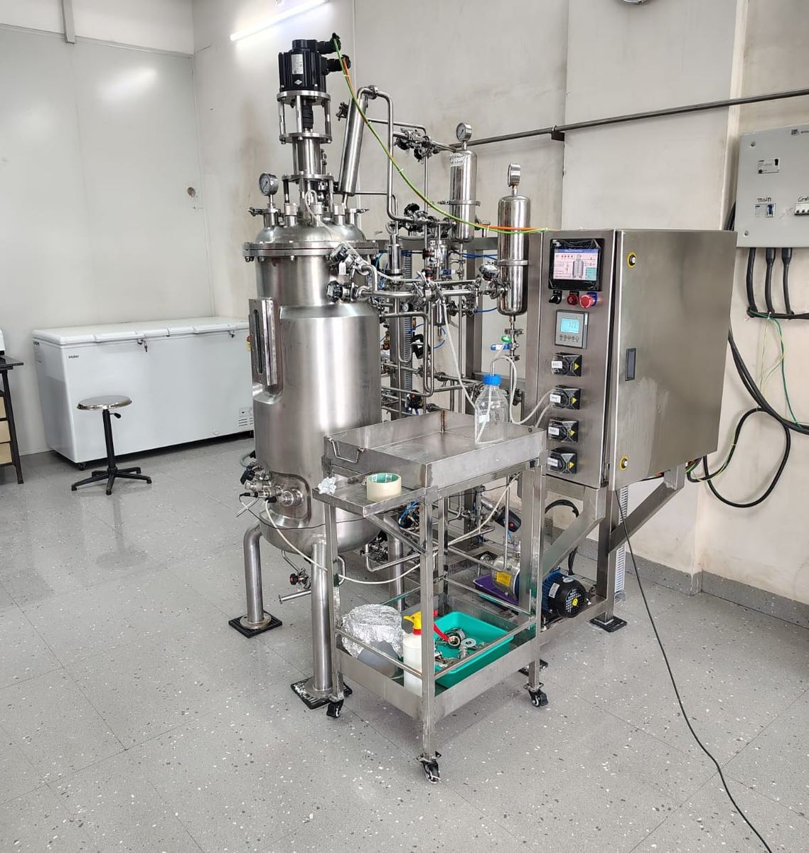 Pilot-scale in-situ stainless steel fermenter commissioned at a customer facility